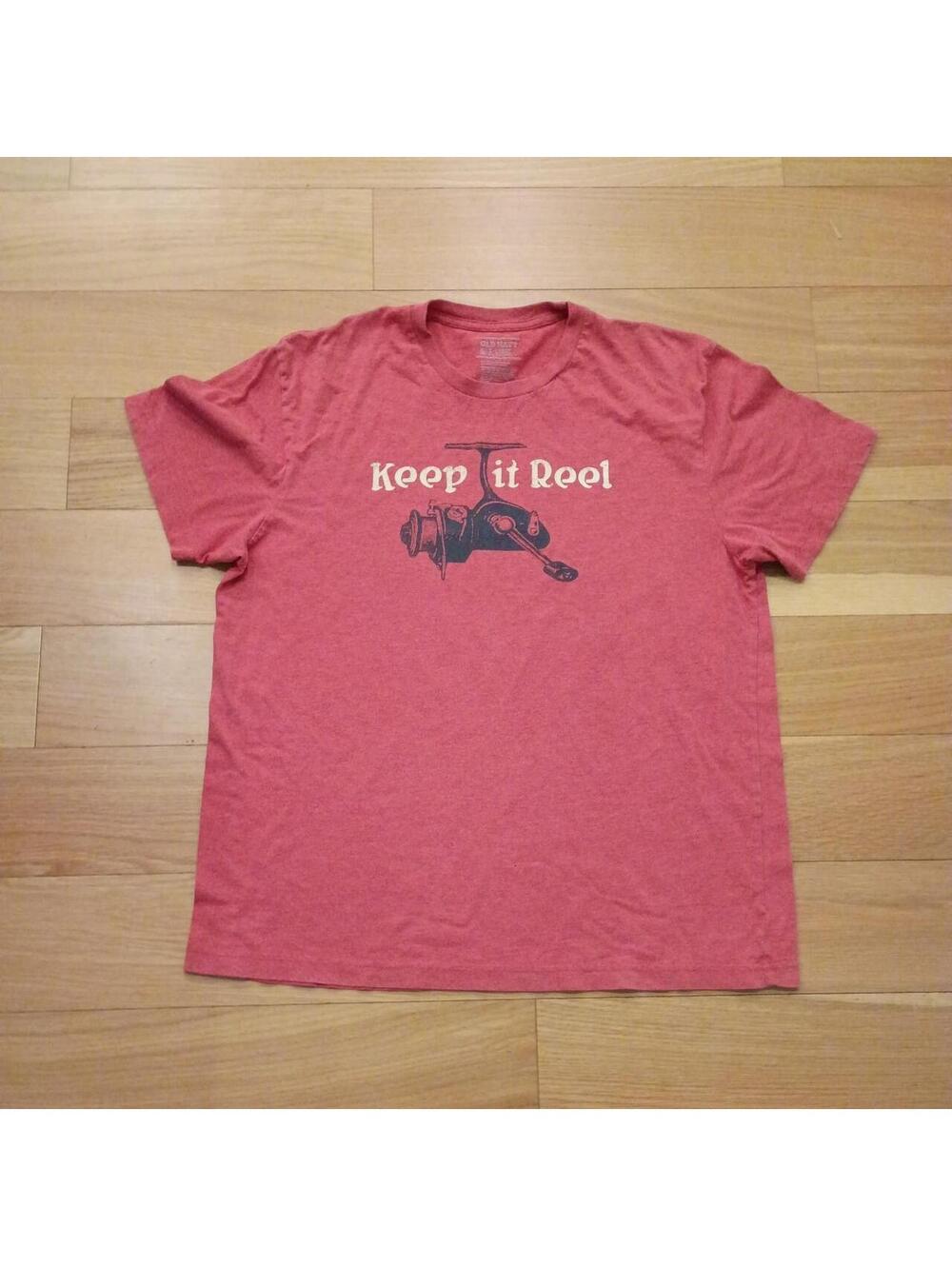 Old Navy Men's Red and Burgundy Tshirt